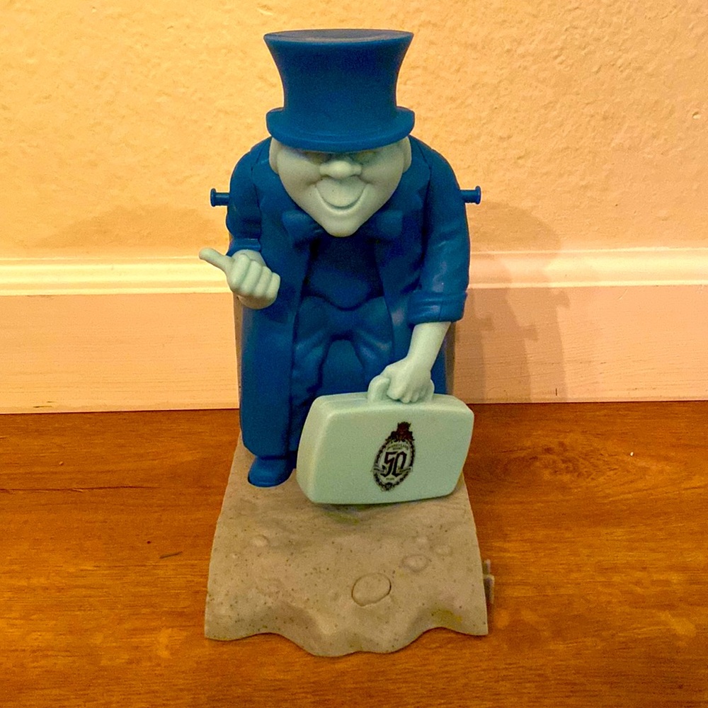 The haunted mansion popcorn holder